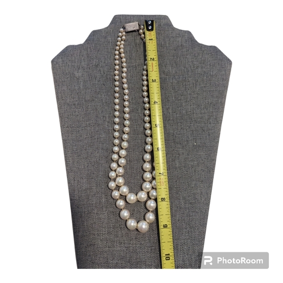 Vintage 1960s High Quality Double Stranded Graduated Faux Pearl Necklace 835 - Picture 3 of 6